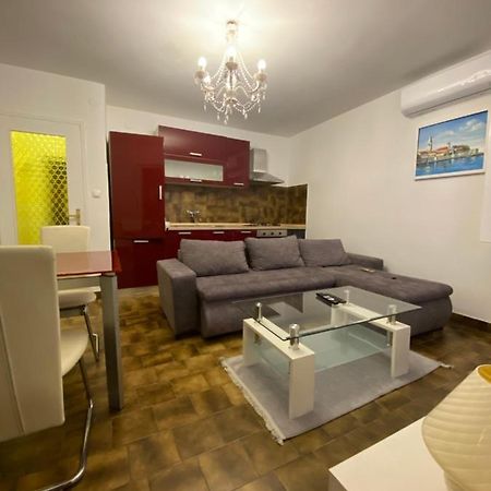 Apartamento Apartman Nela Poreč Exterior foto