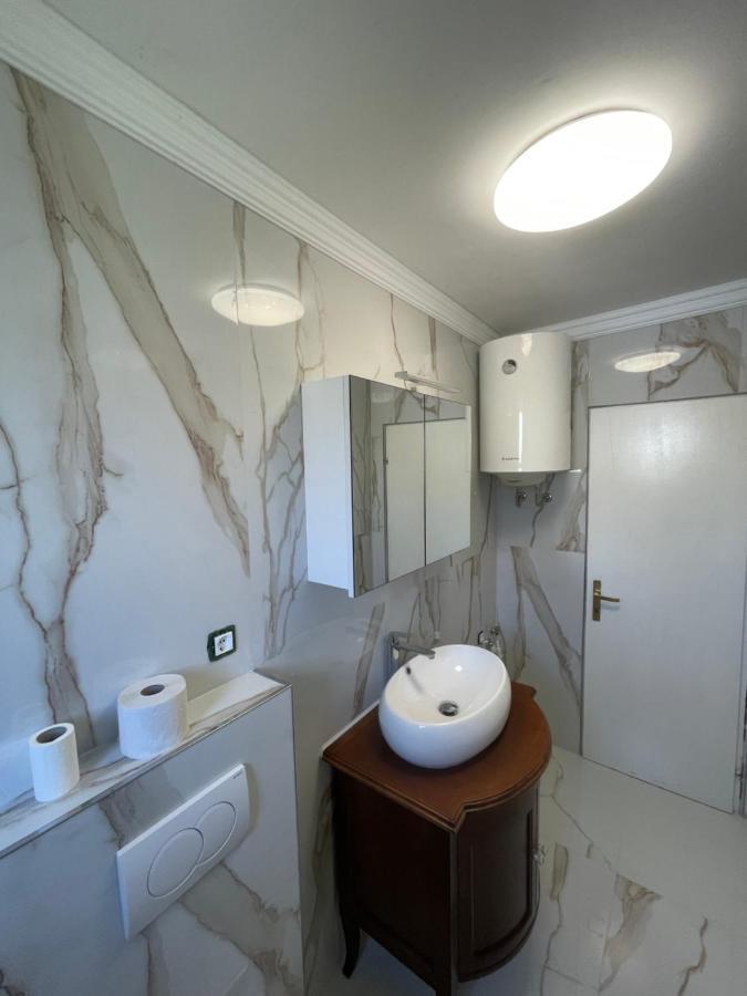 Apartamento Apartman Nela Poreč Exterior foto